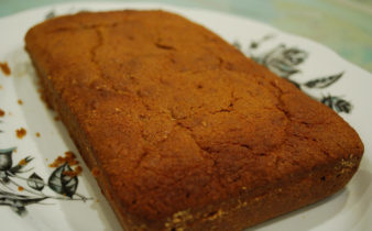Kiwifruit Ginger Cake