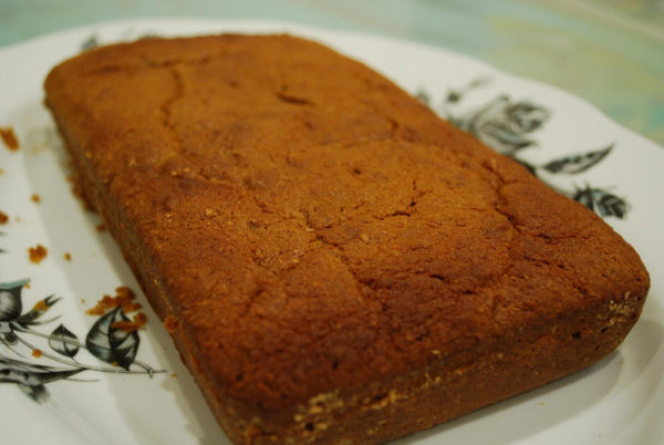 Kiwifruit Ginger Cake